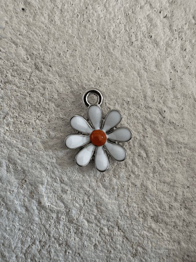 Charm Marguerite